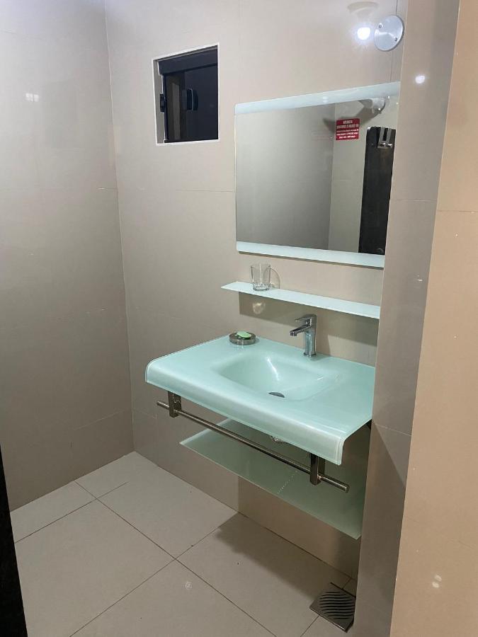 Espana Suites Hotel Ciudad del Este Luaran gambar